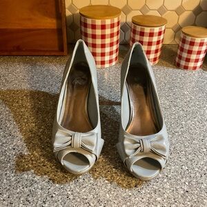 Its Ok Women’s Grey Heels Size 10